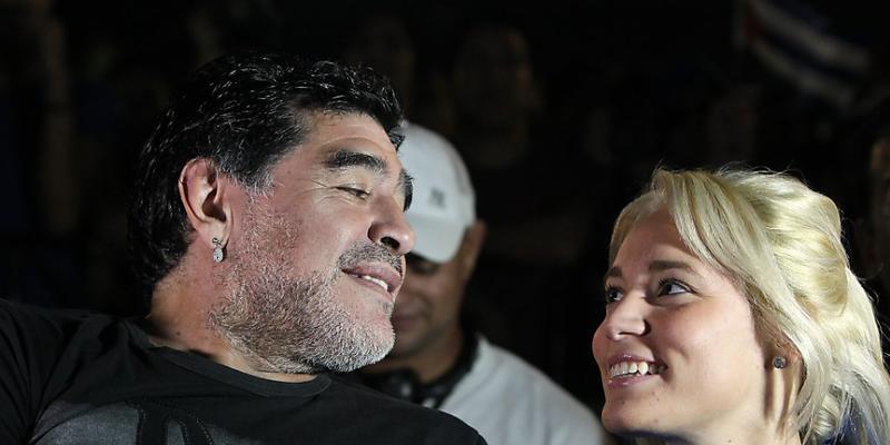 Bald unter der Haube: Diego Maradona und seine Freundin Rocio Oliva