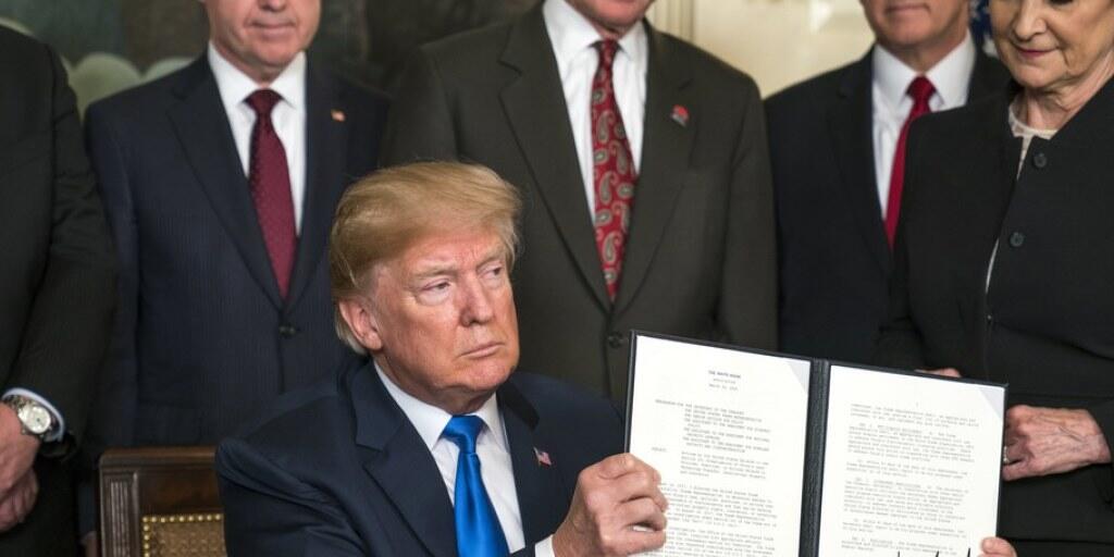 Neues Dekret unterzeichnet: US-Präsident Donald Trump wirft China unfaire Handelspraktiken und den Diebstahl geistigen Eigentums vor.
