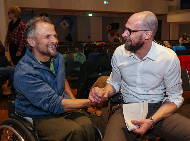 Filmpremiere von Walter Eberle vor vollem SAL Vaterland online