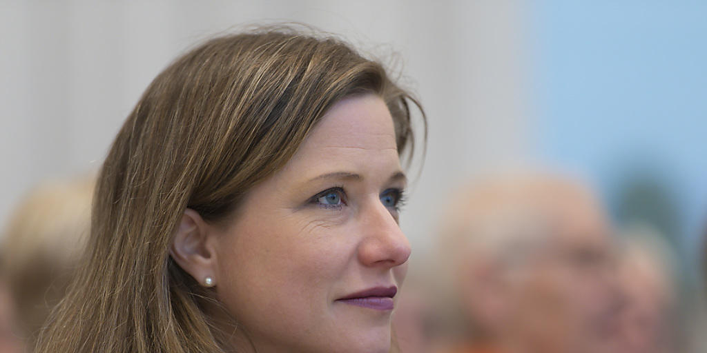 Seit der Kasachstan-Affäre ist Nationalratspräsidentin Christa Markwalder mit den Medien über Kreuz. Nun bekommt sie den Schmähpreis "Goldener Bremsklotz". (Archivbild)