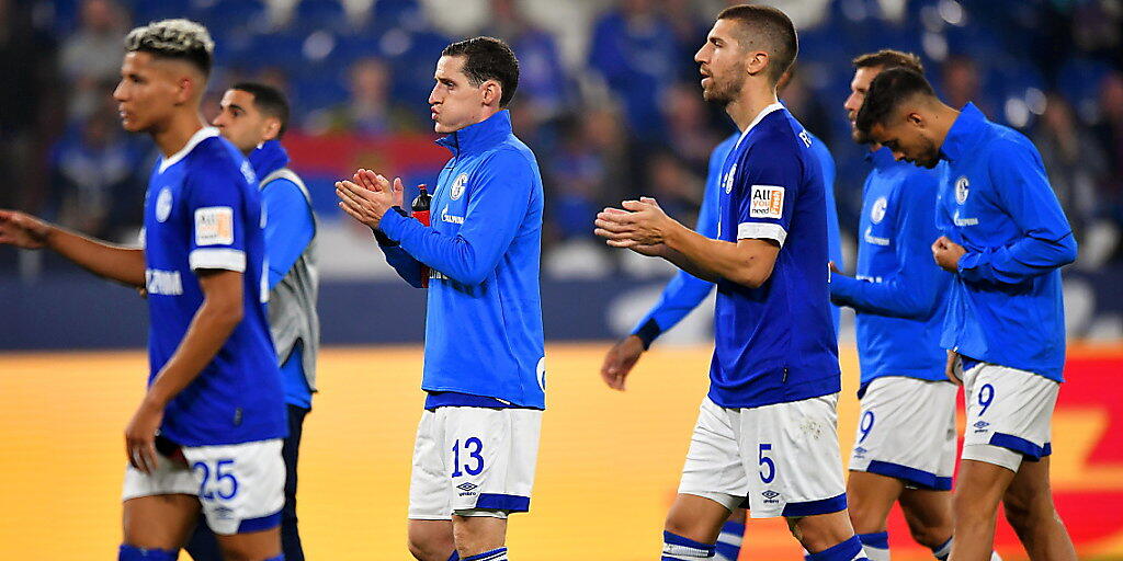 Hängende Köpfe: Schalke 04 wartet auch nach dem vierten Spiel der Saison auf den ersten Punkt