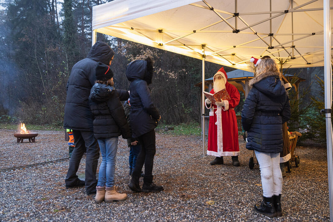 Samichlaus besucht die Heuwiese