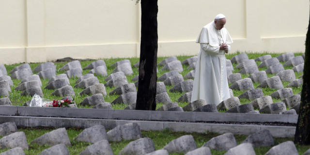 Der Papst besucht den Soldatenfriedhof von Fogliano Redipuglia