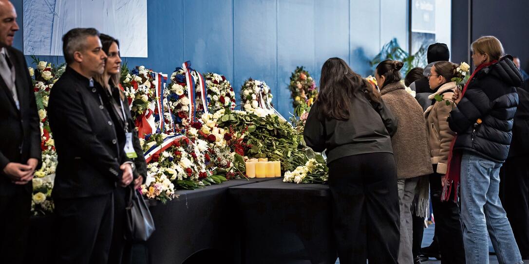 BAR, CLUB, FEUER, FEUERSBRUNST, BRAND, TRAUER, GEDENKEN, "LE CONSTELLATION", GEDENKEN, BRANDKATASTROPHE, NATIONALER, TRAUERTAG, GEDENKTAG,