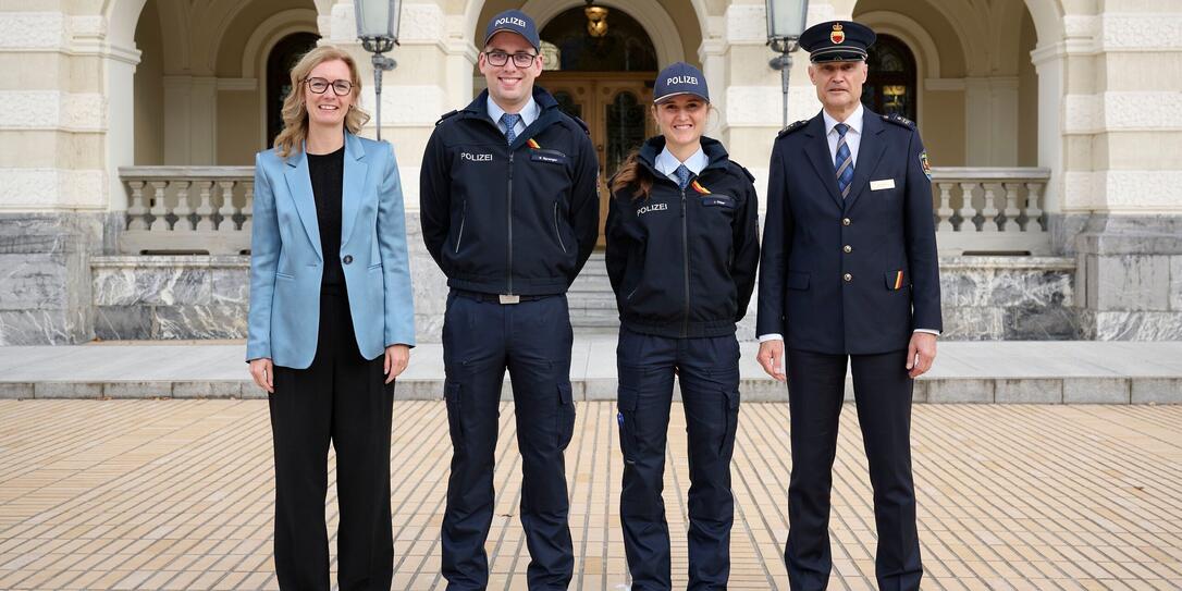Feierliche Aufnahme von Polizisten Feierliche Aufnahme von Polizisten