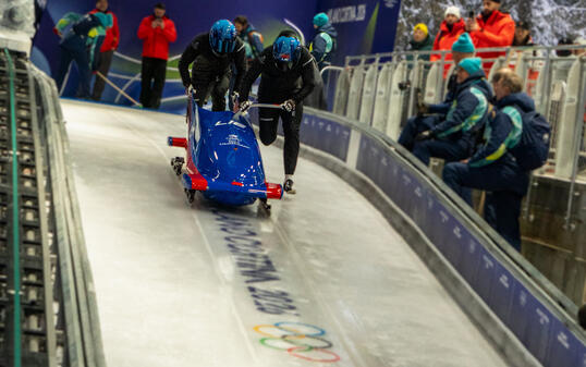 Training im Zweierbob. Martin Kranz (vorne) zusammen mit Lorenz Lenherr.