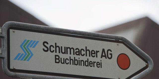 Blick auf eine Fabrikhalle der Buchbinderei Schumacher (Archiv) Blick auf eine Fabrikhalle der Buchbinderei Schumacher (Archiv)