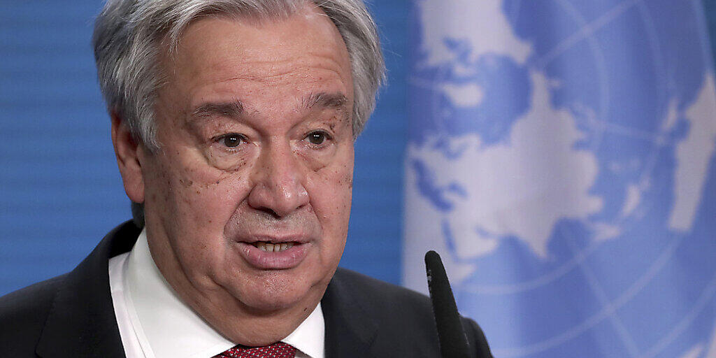 ARCHIV - UN-Generalsekretär Antonio Guterres ruft zur aktiven Bekämfung der Pandemie und des Klimawandels auf. Foto: Michael Sohn/AP POOL/dpa