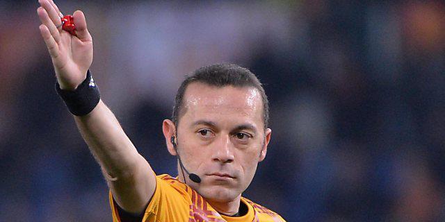 Hohe Ehre für den türkischen Schiedsrichter Cüneyt Cakir