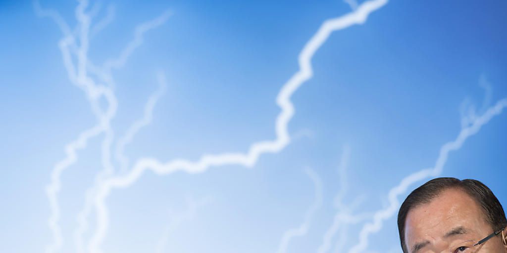 Er glaube ans Gelingen der Energiewende, sagte Ban Ki Moon am Donnerstag vor diesem Hintergrundbild in Bern.