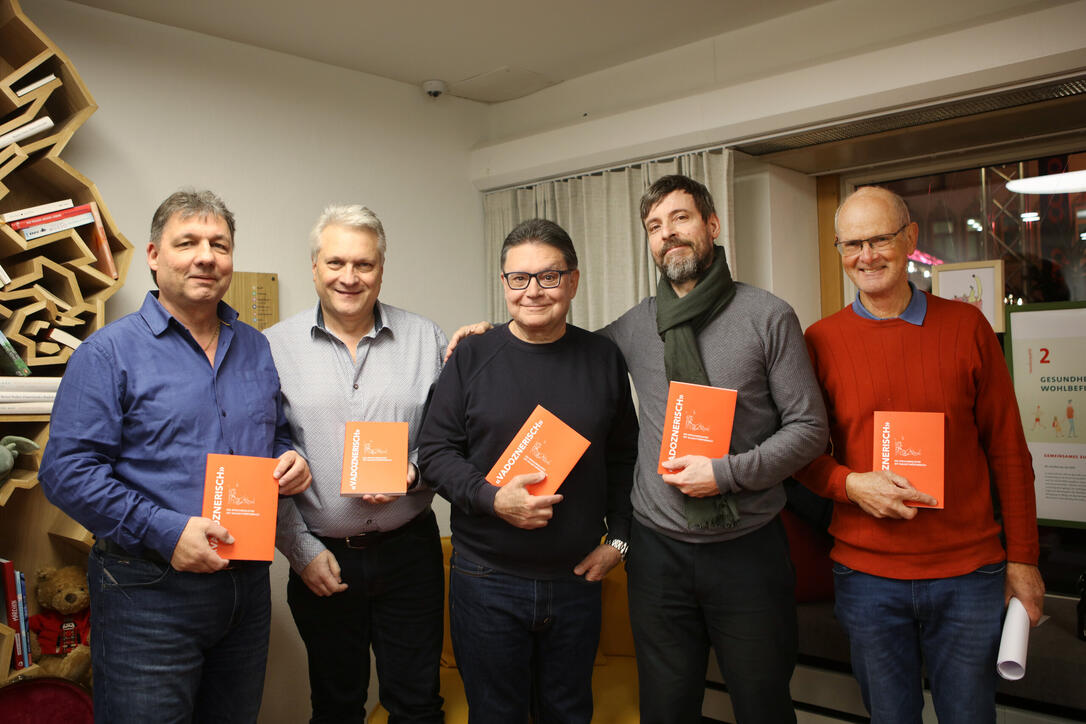 Buchpräsentation "Vadoznerisch", Vadozner Huus ,