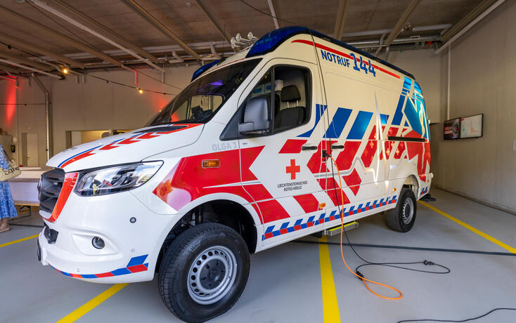 Einweihung Rettungswagen in Vaudz