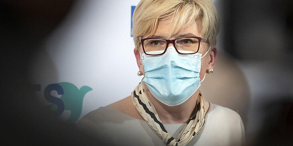 Ingrida Simonyte, Spitzenkandidatin der Vaterlandsunion, spricht mit Journalisten. Foto: Mindaugas Kulbis/AP/dpa Ingrida Simonyte, Spitzenkandidatin der Vaterlandsunion, spricht mit Journalisten. Foto: Mindaugas Kulbis/AP/dpa