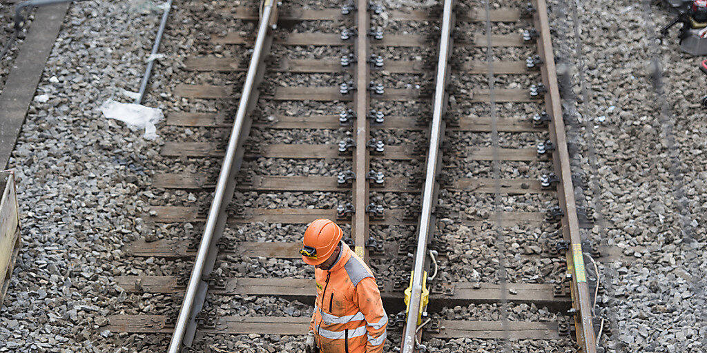 Die SBB muss nach einem Suizid auf einer Bahnstrecke im Kanton Zürich nicht für den Feuerwehreinsatz bezahlen. Das hat das Bundesgericht entschieden. (Archivbild)