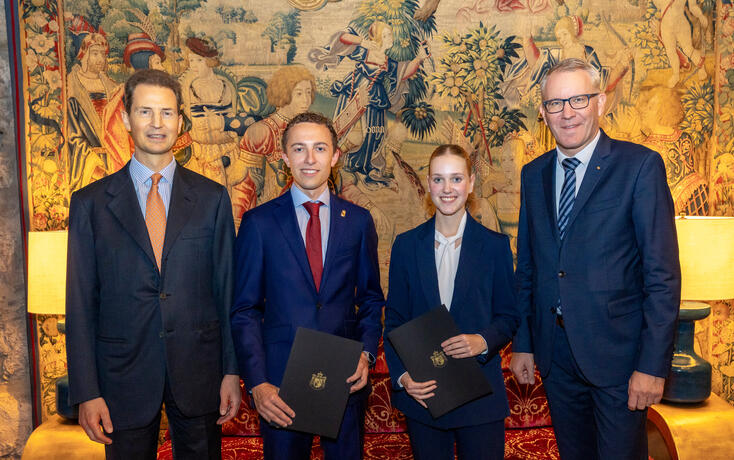 Eintragung Goldenes Buch in Vaduz