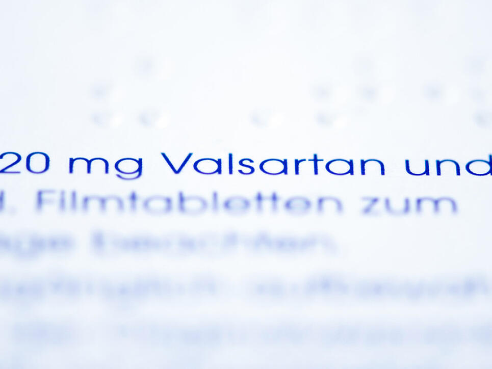 Eine Tablettenverpackung eines Blutdrucksenkers mit dem Wirkstoff Valsartan.