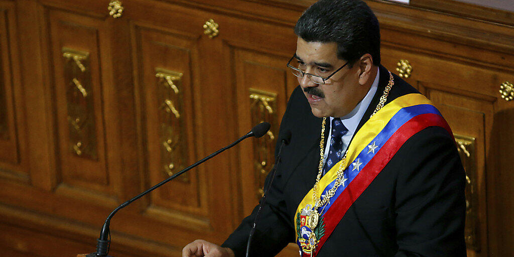 Venezuelas Präsident Nicolás Maduro will trotz Protesten in seinem Land und Kritik aus dem Ausland an seiner Präsidentschaft festhalten.