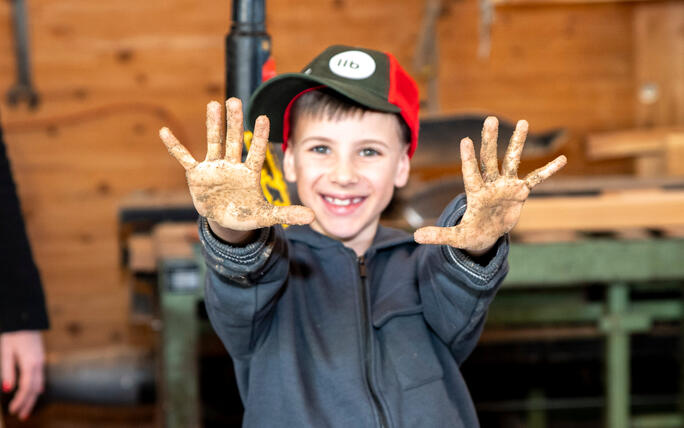 Umweltputzete und Basteln von Nisthilfen in Triesenberg (18.04.2026)