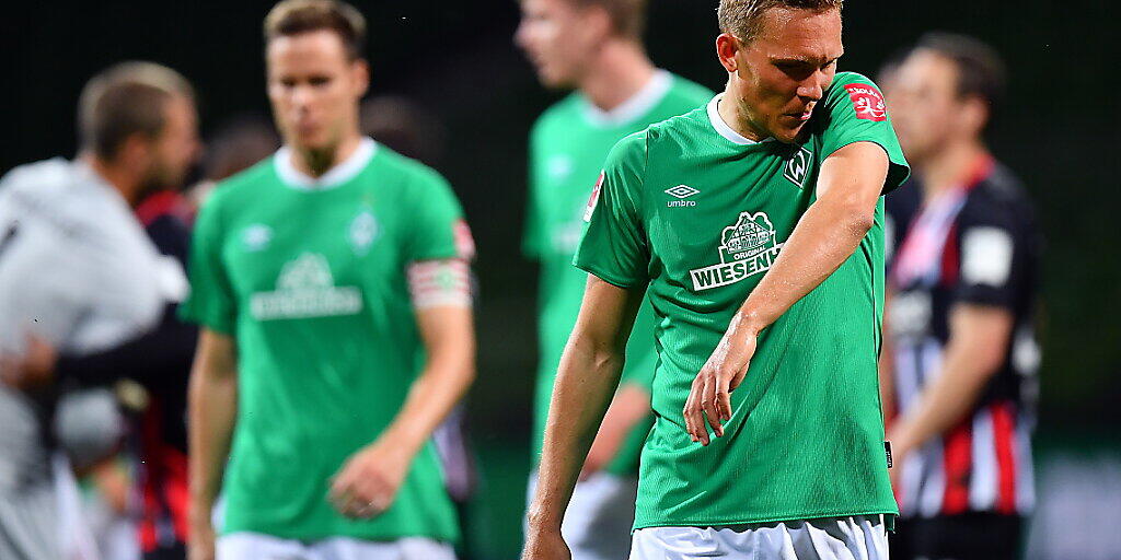 Werder Bremens Heim-Misere (im Vordergrund Kevin Vogt) geht weiter