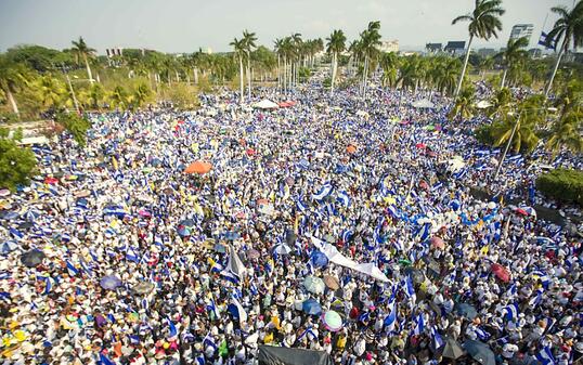 Massenprotest in Nicaraguas Hauptstadt Managua gegen Präsident Daniel Ortega