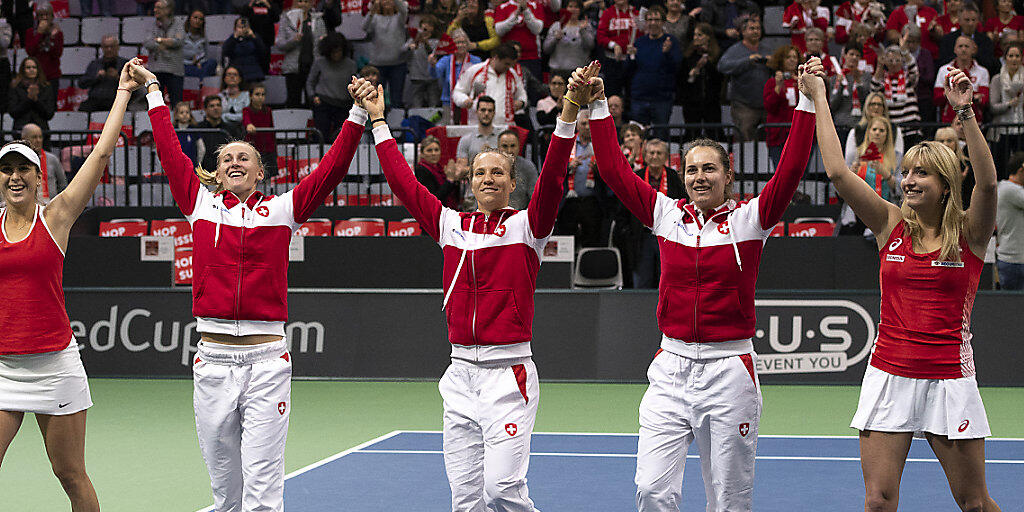 Anhänger des aktuellen Formats: das Schweizer Fed-Cup-Team nach dem Sieg gegen Italien am Wochenende in Biel