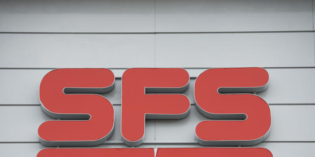 Das Logo Firma SFS, aufgenommen in Heerbrugg