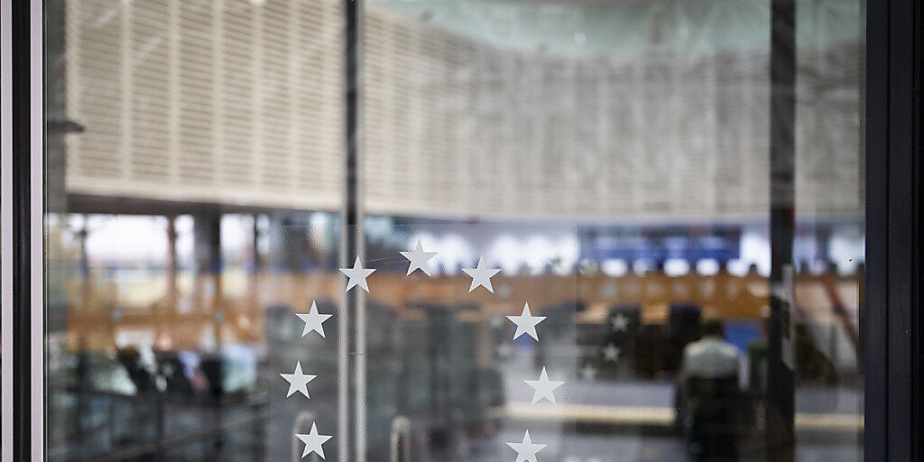 Flüchtlinge, die schwer straffällig geworden sind, dürfen nach einem Urteil des EU-Gerichts am Dienstag in Luxemburg unter bestimmten Umständen trotzdem nicht abgeschoben werden (Archiv).