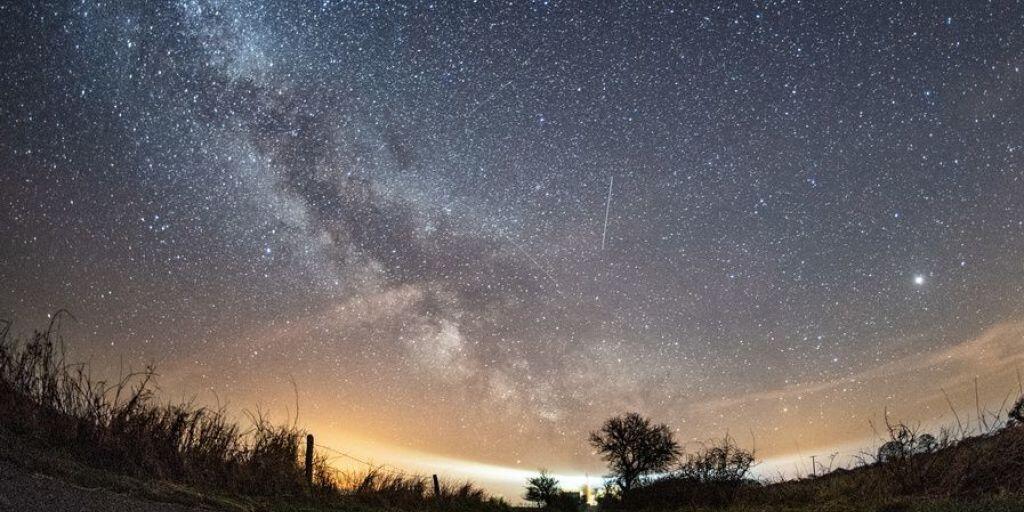 In zwei Wochen ist es wieder soweit: Der Meteoritenschauer der Lyriden zieht vorbei. (Archivbild)