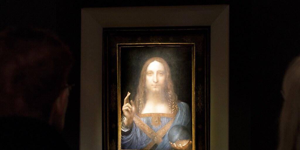 Das teuerste Kunstwerk der Welt, das Gemälde "Salvator Mundi" von Lenonardo da Vinci, kommt in den neuen Louvre in den Vereinigten Arabischen Emiraten. (Justin Lane / EPA)