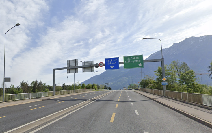 Autobahn&uuml;berf&uuml;hrung bei Buchs