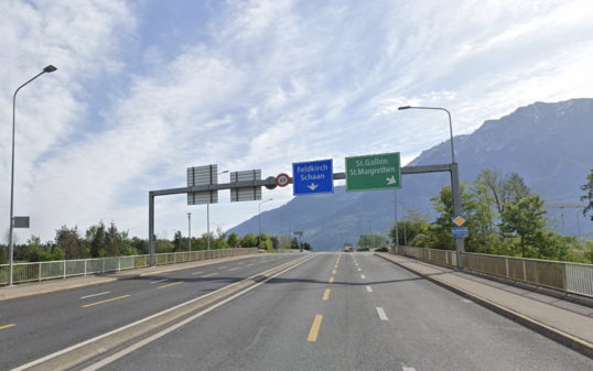 Autobahn&uuml;berf&uuml;hrung bei Buchs