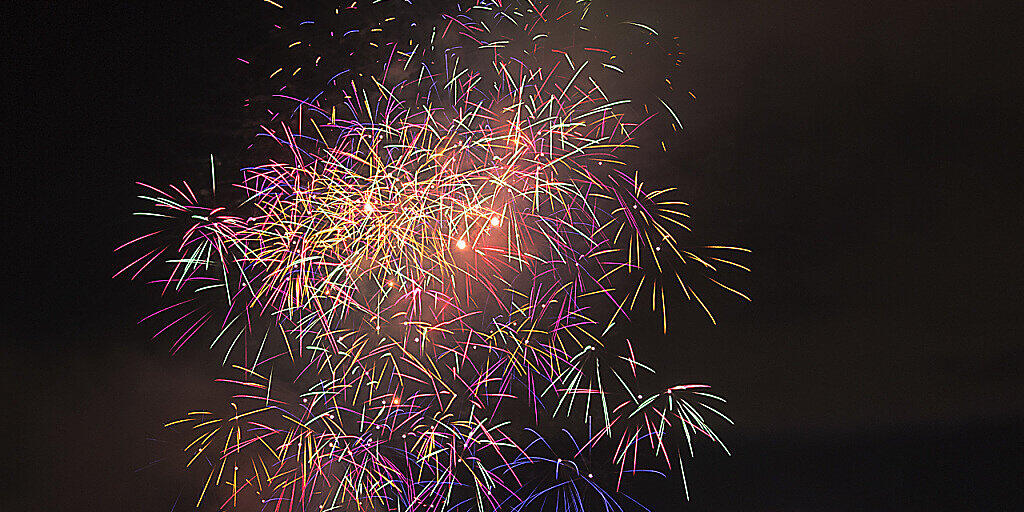 Das 1. -August-Feuerwerk ist bei vielen beliebt. Sie belasten allerdings Mensch und Umwelt. (Archivbild Das 1. -August-Feuerwerk ist bei vielen beliebt. Sie belasten allerdings Mensch und Umwelt. (Archivbild