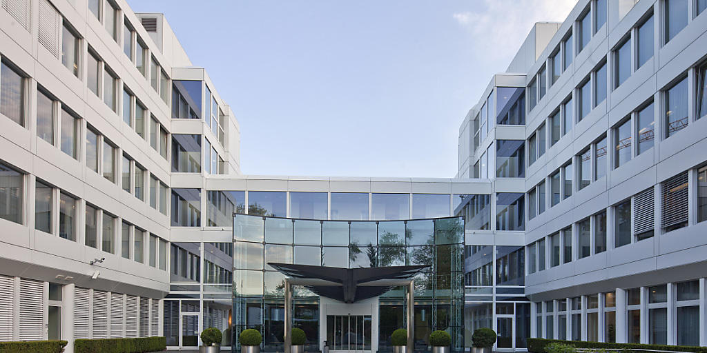 Der Kanton Zug ist nach wie vor der attraktivste Standort für Unternehmen in der Schweiz. Im Bild hier der Hauptsitz des Rohstoffgiganten Glencore in Baar. (Archiv)