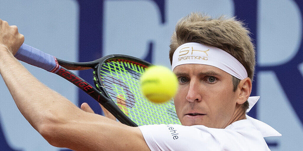 Cedrik-Marcel Stebe hat in Gstaad den Ball, die Gegner und das Wetter bestens im Blick