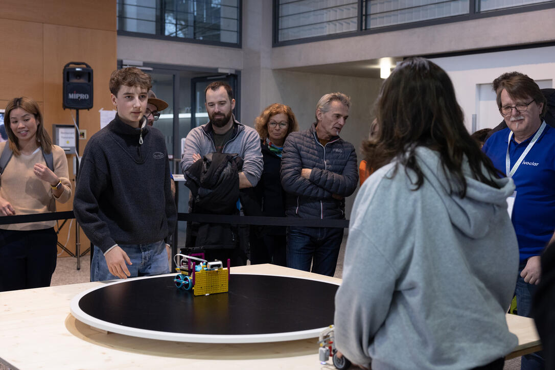 Robo-League bei der Ivoclar in Schaan