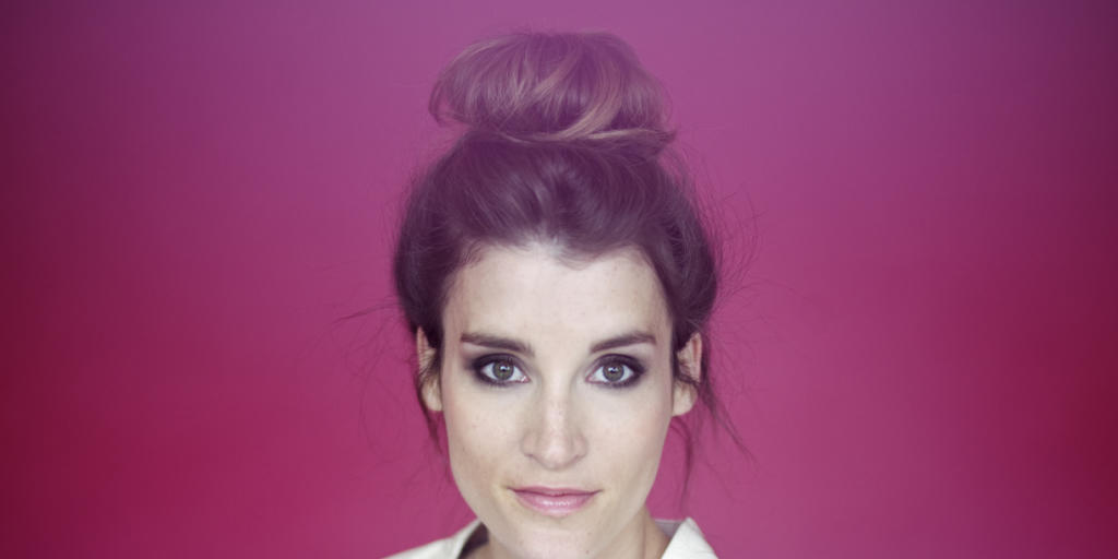 Auf zu neuen Ufern: Lina Button, die auf ihrem neuen Album mit den Vorzügen der Popmusik experimentiert, wirkt vielseitiger und frischer als bisher (Pressebild)