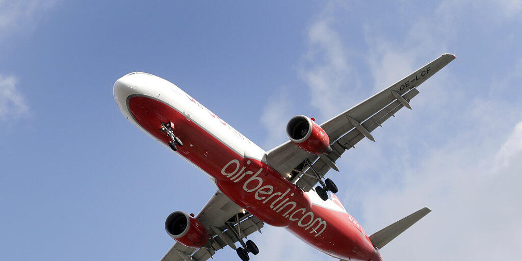 Die Veruntreuungsvorwüfe an Air-Berlin-Gründer Joachim Hunold sollen im Zug des Insolvenzverfahrens der Fluggesellschaft aufgearbeitet werden. (Symboldbild)