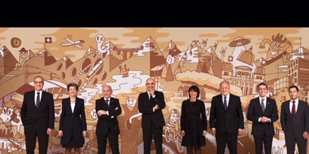 Das von MICHEL FR entworfene Hintergrundbild im neuen Bundesratsfoto soll die grosse Vielfalt der kleinen Schweiz aufzeigen.