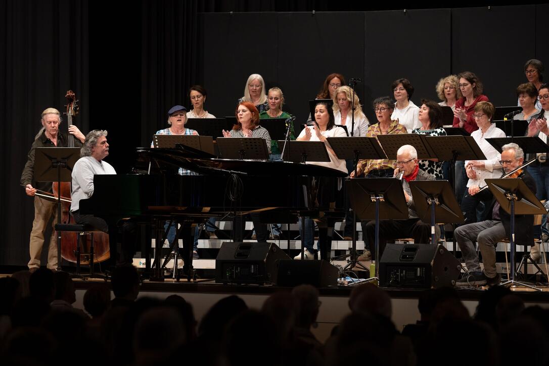 Jahreskonzert-We-are-Family-Chor