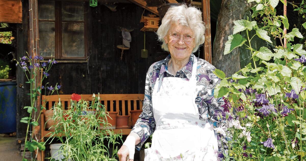 Mit 93 Jahren täglich im eigenen Garten Vaterland online