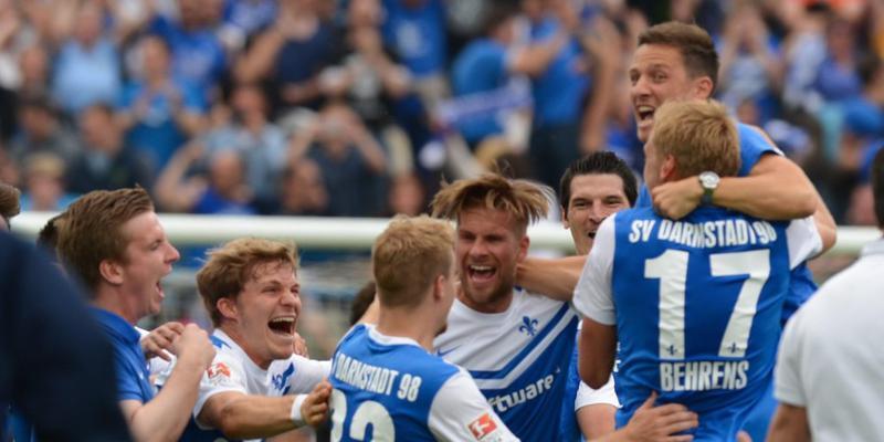 Darmstadt jubelt nach dem Durchmarsch in die 1. Bundesliga