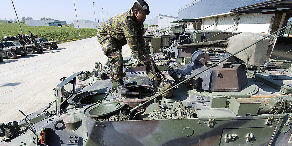 Schweizer Rüstungsfirmen dürfen Kriegsmaterial künftig unter gewissen Bedingungen auch in Länder exportieren, in denen ein interner bewaffneter Konflikt herrscht. Das hat der Bundesrat beschlossen. (Themenbild)