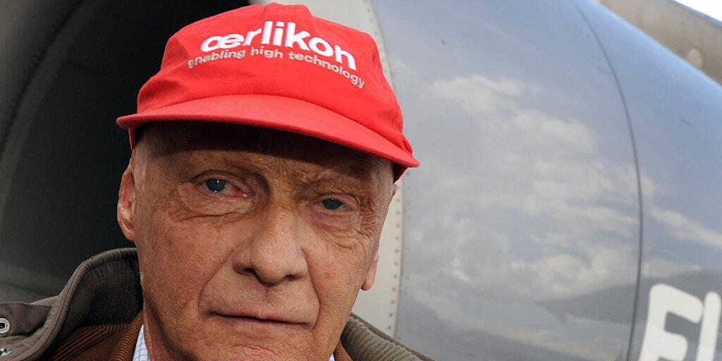 Der einstige Rennfahrer, Niki-Gründer und Pilot Niki Lauda wird die insolvente Air-Berlin-Tochter Niki nicht zurückkaufen. Als Favorit wird nun der Billigflieger Vueling gehandelt. (Archiv)