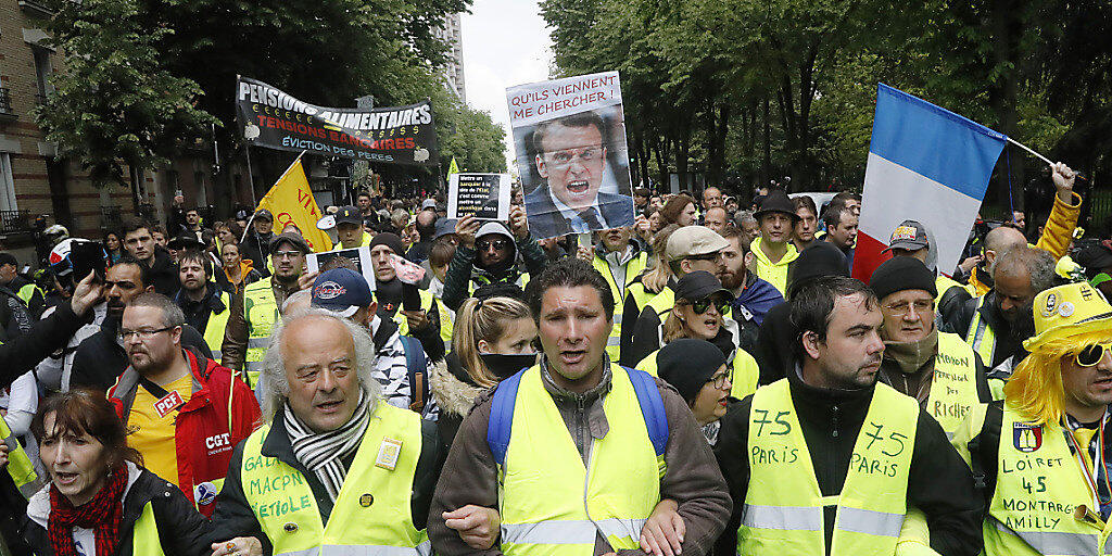 In Frankreich sind am Samstag wieder mehr Menschen im Rahmen der regelmässigen "Gelbwesten"-Proteste auf die Strasse gegangen als etwa vor einer Woche. (Archivbild)