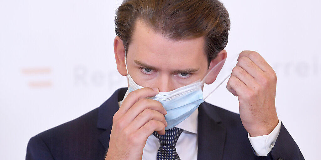 Sebastian Kurz (ÖVP), Bundeskanzler von Österreich, spricht bei einer Pressekonferenz zur Corona-Ampel. Foto: Roland Schlager/APA/dpa