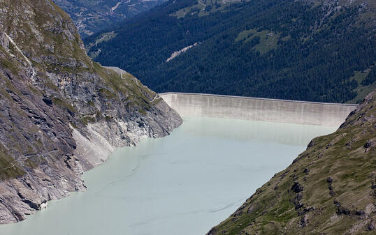 Der Stausee Lac de Dix im oberen Teil des Val d&rsquo;Hérémence im Kantons Wallis. Die Staumauer Grande Dixence ist mit 285 Metern das höchste Bauwerk der Schweiz. (Archivbild)