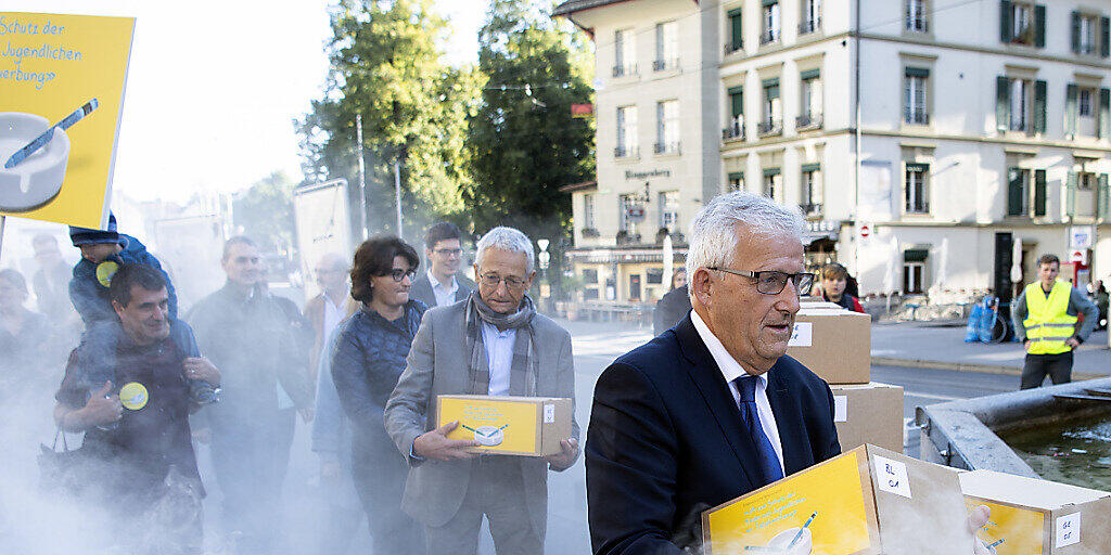 110'000 Unterschriften für den Schutz von Kindern und Jugendlichen vor Tabakwerbung: Der Bundesrat lehnt die Initiative zwar ab, unterstützt deren Ziele aber weitgehend. (Archivbild)