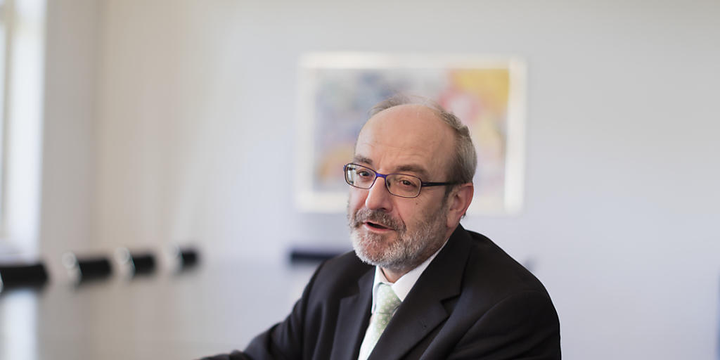 "Wir bewegen uns auf dünnem Eis", sagt ETH-Ratspräsident Fritz Schiesser in einem Interview zu den Sparplänen des Bund bei den Hochschulen. (Archivbild)