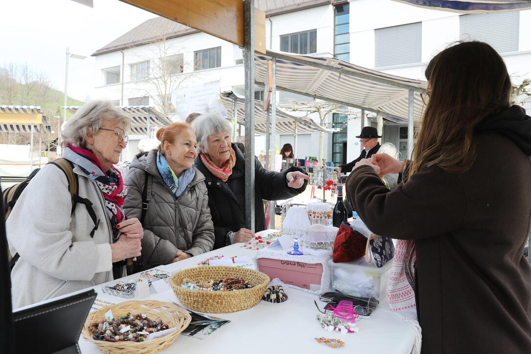 Fr&uuml;hlings- und Kunstahandwerkmarkt in Eschen