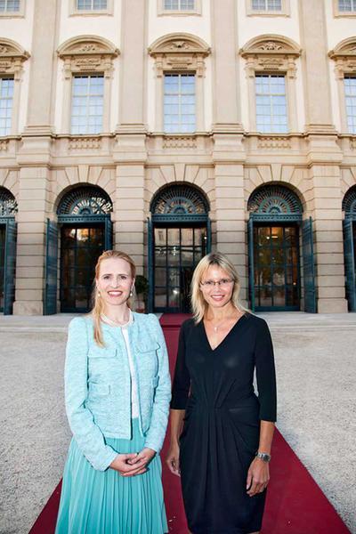 Roter Teppich Fur Aurelia Frick Ausgebreitet Vaterland Online